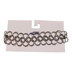 NEW Urban Outfitters Circle Link Choker